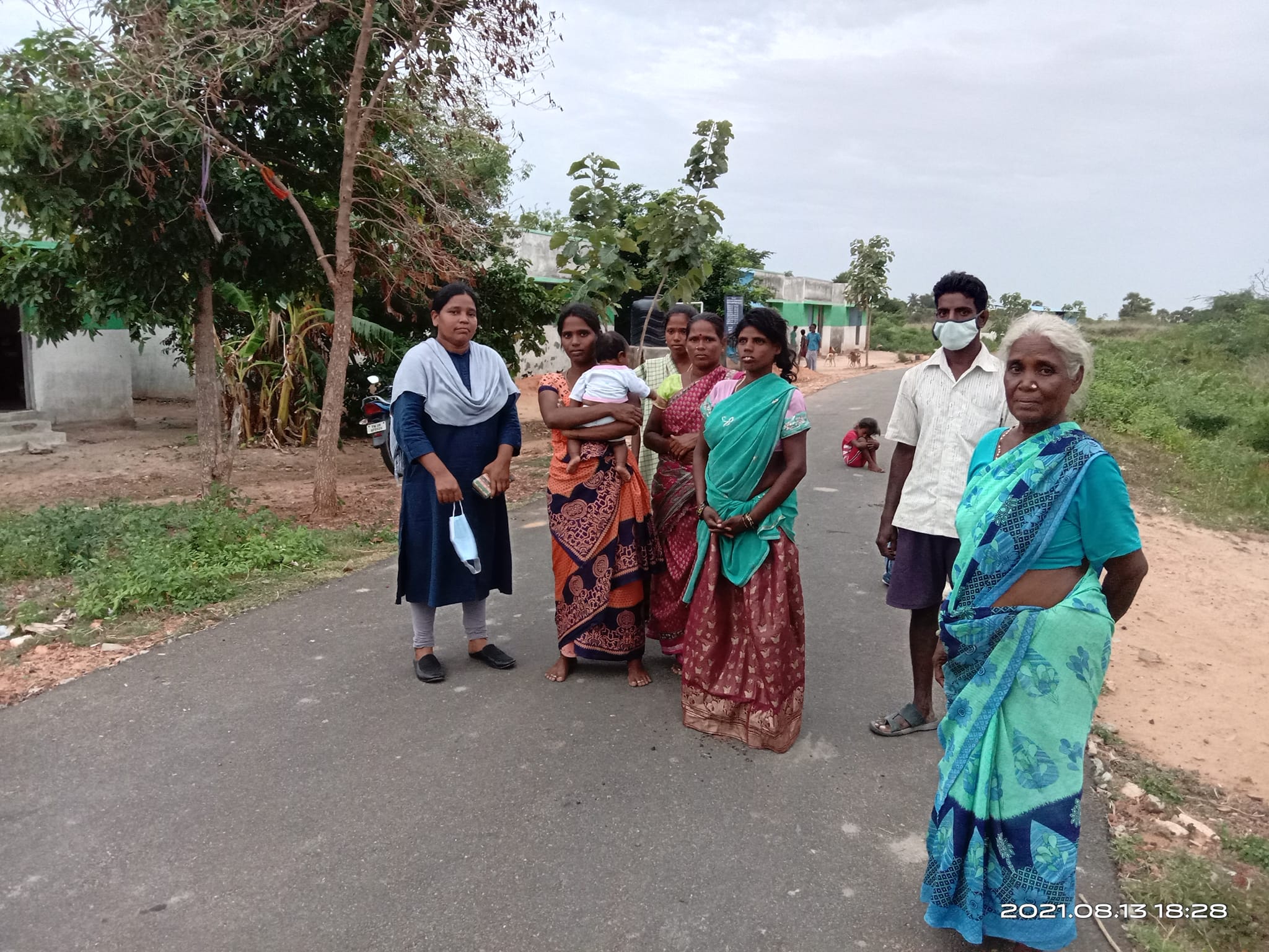 https://1ngo.sgp1.digitaloceanspaces.com/media/thendralmovement/Rehablitation Assitance to Released Bonded labourers Families.jpg